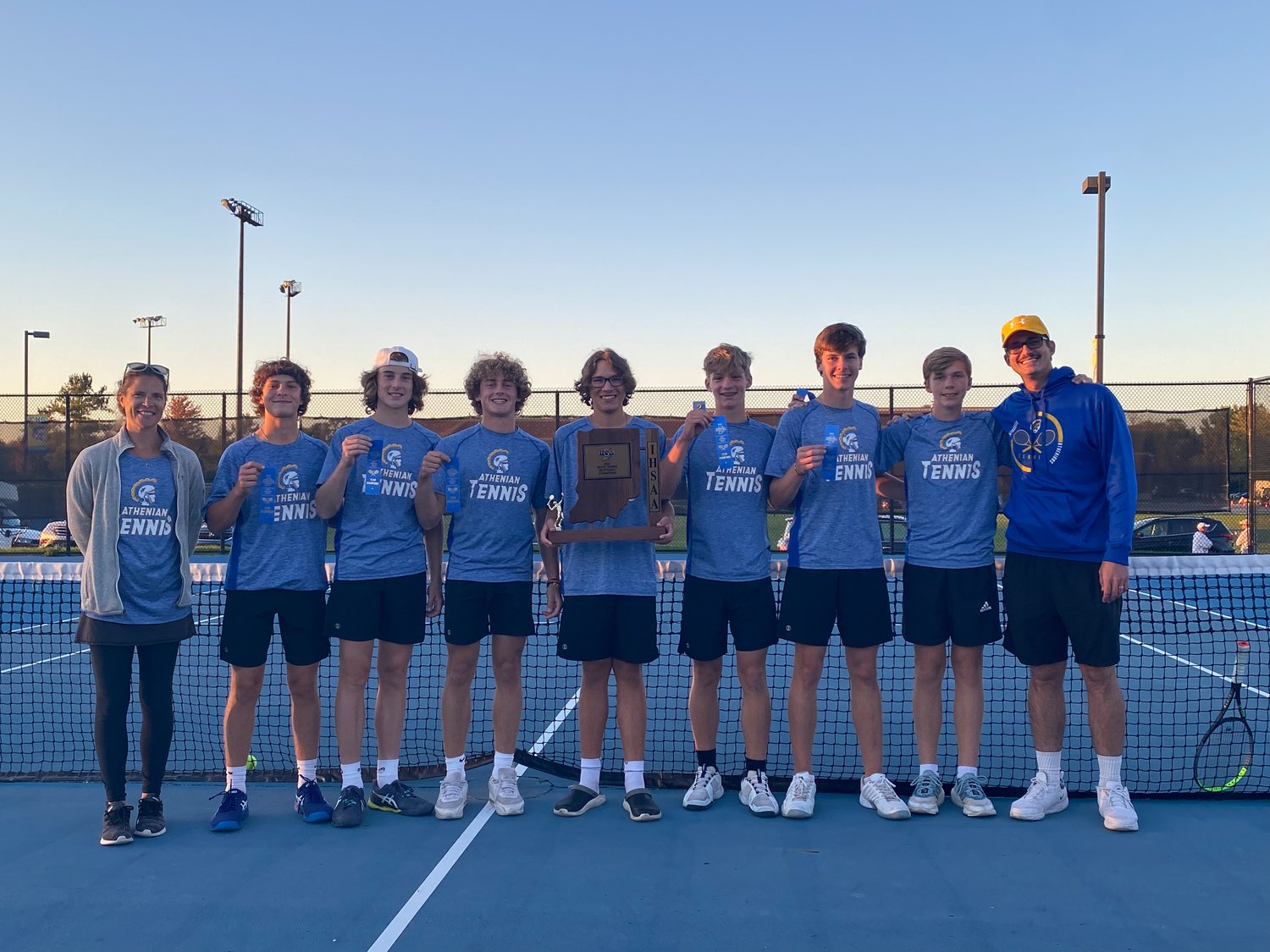 Crawfordsville boys tennis are the 2022 sectional champions as they defeated county rival Southmont 4-1 on Wednesday. It’s the 1st sectional title for CHS since 2017 and the 31st overall in school history.
